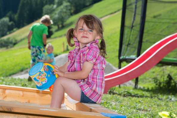 Our farm in Alta Pusteria offers a sandpit, a swing and pedal boats